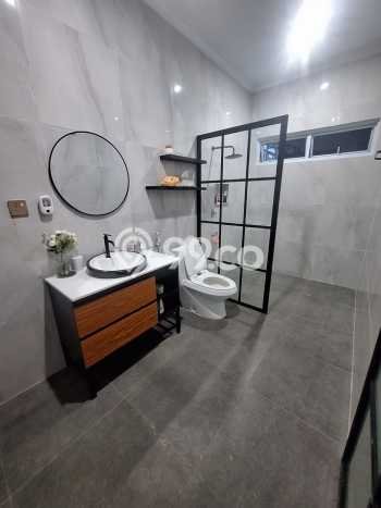 Rumah Luas Asri 2 KT Siap Pakai di Tiban Batam Rumah Luas Asri 2 KT Siap Pakai di Tiban Batam