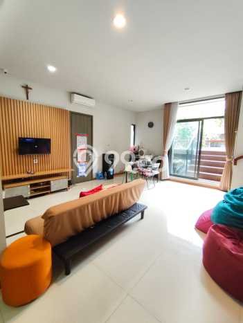 Rumah Mewah LB 160m2 Siap Pakai Desain Elegan di Gading Serpong, Tangerang Rumah Mewah LB 160m2 Siap Pakai Desain Elegan di Gading Serpong, Tangerang