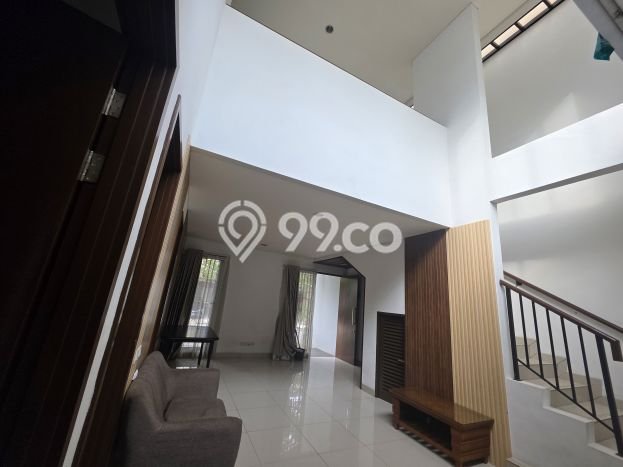Hunian Eksklusif Siap Huni LT 120m2 di BSD, Tangerang Selatan Hunian Eksklusif Siap Huni LT 120m2 di BSD, Tangerang Selatan