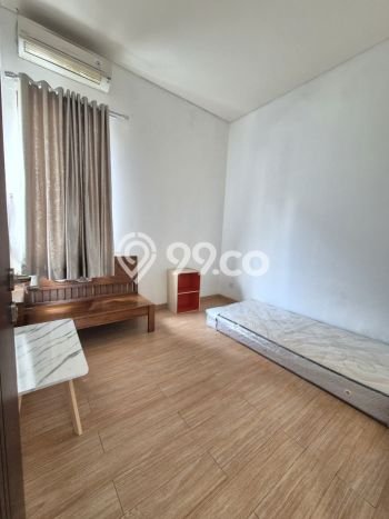 Hunian Eksklusif Siap Huni LT 120m2 di BSD, Tangerang Selatan Hunian Eksklusif Siap Huni LT 120m2 di BSD, Tangerang Selatan