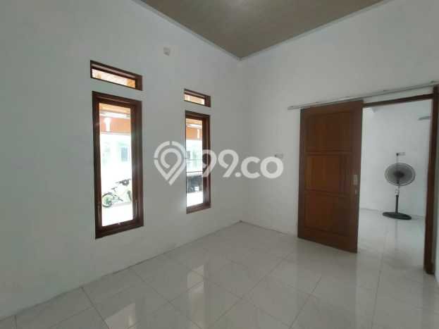 Lokasi strategis! Rumah siap pakai disewakan di Semarang Barat LB 120m2 Lokasi strategis! Rumah siap pakai disewakan di Semarang Barat LB 120m2