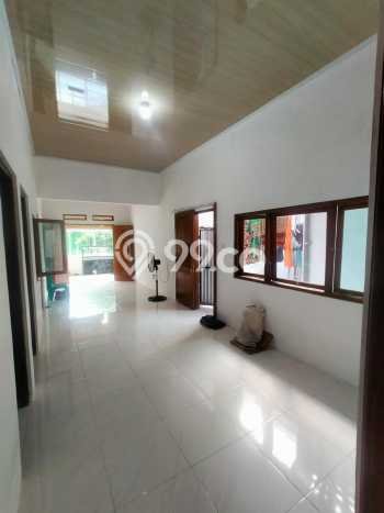 Lokasi strategis! Rumah siap pakai disewakan di Semarang Barat LB 120m2 Lokasi strategis! Rumah siap pakai disewakan di Semarang Barat LB 120m2