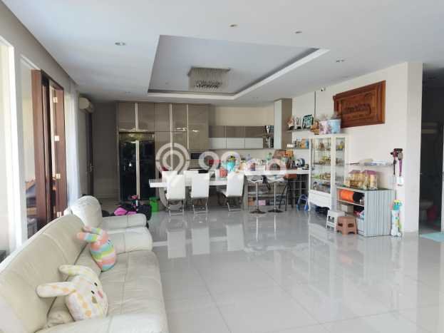 Hot Offer Hunian Mewah Ideal dan Luas di Tembalang, Semarang Hot Offer Hunian Mewah Ideal dan Luas di Tembalang, Semarang