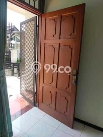 Lokasi terbaik! Rumah siap huni dikontrakkan di Tembalang LB 120m2 Lokasi terbaik! Rumah siap huni dikontrakkan di Tembalang LB 120m2