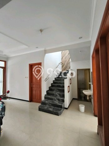 Disewakan Rumah Murah di Dukuh Kupang Surabaya Punya 3 Kamar Tidur Disewakan Rumah Murah di Dukuh Kupang Surabaya Punya 3 Kamar Tidur