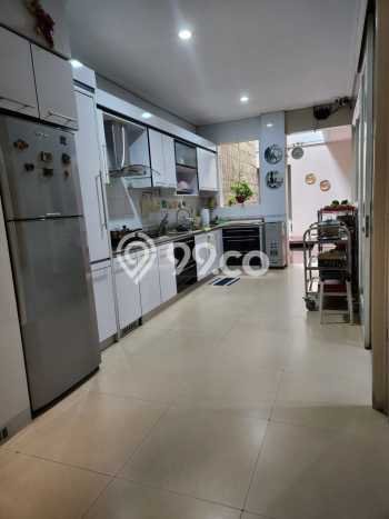 Ready to Use! Luxury House LT 731m2 Desain Modern di Surabaya Kota Ready to Use! Luxury House LT 731m2 Desain Modern di Surabaya Kota