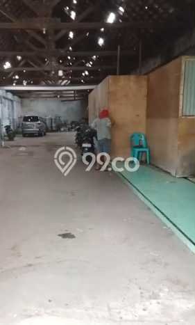Unit Gudang Dijual di Probolinggo LT 5484m2 & LB 5000m2 Unit Gudang Dijual di Probolinggo LT 5484m2 & LB 5000m2