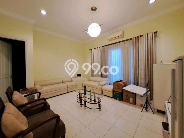 Hot Offer Hunian Premium Ideal dan Luas di Wiyung, Surabaya Hot Offer Hunian Premium Ideal dan Luas di Wiyung, Surabaya