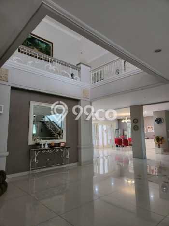 Ready to Use! Luxury House LT 731m2 Desain Modern di Surabaya Kota Ready to Use! Luxury House LT 731m2 Desain Modern di Surabaya Kota