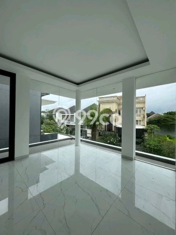 Jual Rumah Mewah Elegan Dengan View Cantik di Pakuwon Indah, Surabaya Jual Rumah Mewah Elegan Dengan View Cantik di Pakuwon Indah, Surabaya