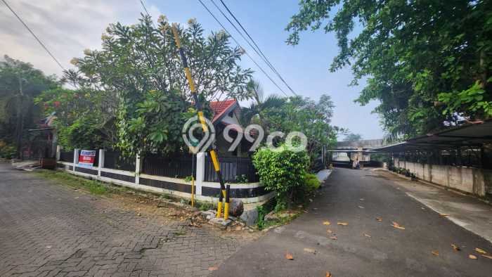 Jual Rumah Murah Meriah Ciputat Punya 4 Kamar & LT 265m2 Jual Rumah Murah Meriah Ciputat Punya 4 Kamar & LT 265m2