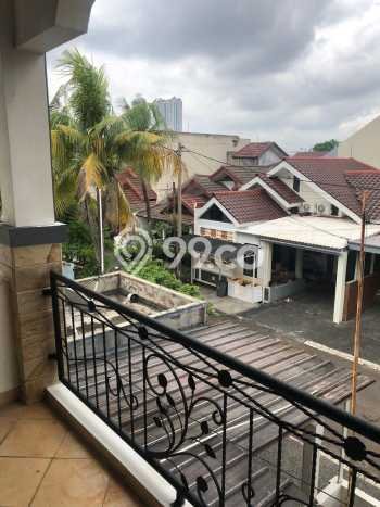 Hunian Terjangkau LT 180m2 di Margonda Lingkungan Asri Hunian Terjangkau LT 180m2 di Margonda Lingkungan Asri