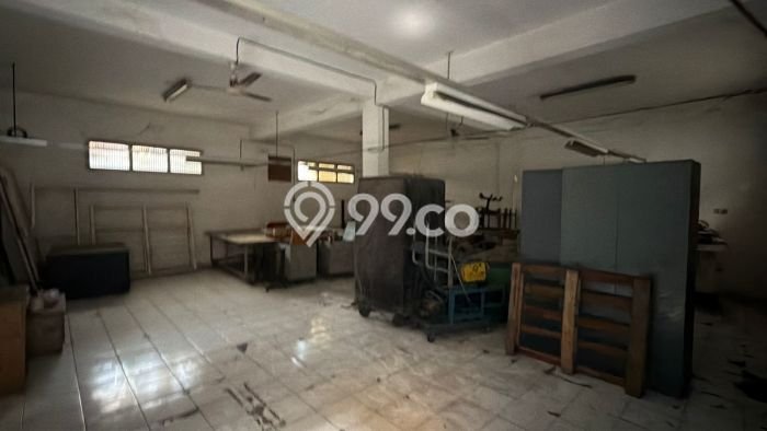 Pabrik Dijual Lokasi Emas di Taman Luas 4229m2 Pabrik Dijual Lokasi Emas di Taman Luas 4229m2