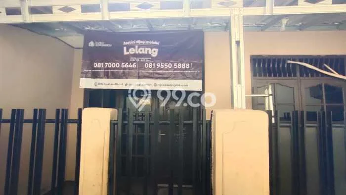 For Sale Rumah Bagus Siap Huni di Jakarta Selatan Strategis For Sale Rumah Bagus Siap Huni di Jakarta Selatan Strategis