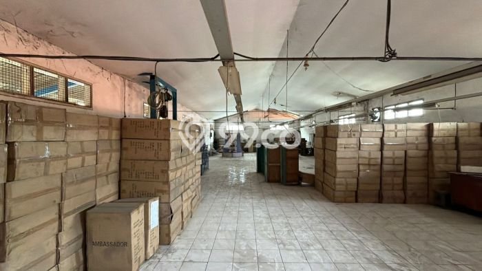 Pabrik Dijual Lokasi Emas di Taman Luas 4229m2 Pabrik Dijual Lokasi Emas di Taman Luas 4229m2