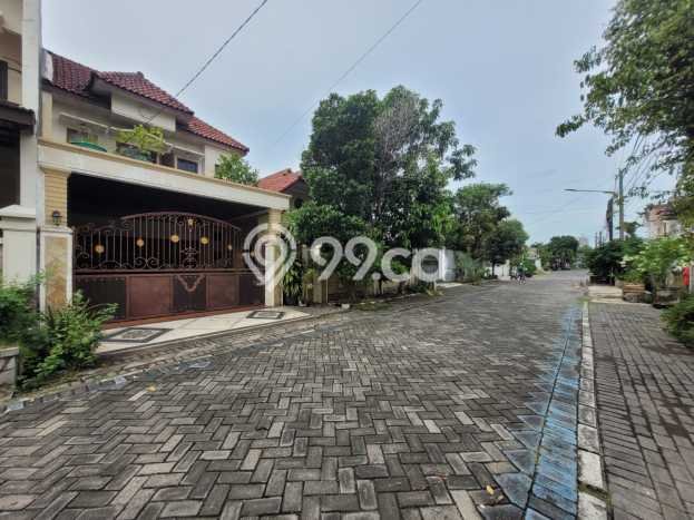 Dijual Cepat Rumah Strategis LT 325m2 LB 262m2 di Surabaya Cocok untuk Hunian Dijual Cepat Rumah Strategis LT 325m2 LB 262m2 di Surabaya Cocok untuk Hunian