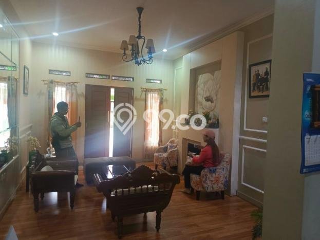 Rumah Modern 5 KT di Cikutra Bandung Semi Furnished Rumah Modern 5 KT di Cikutra Bandung Semi Furnished
