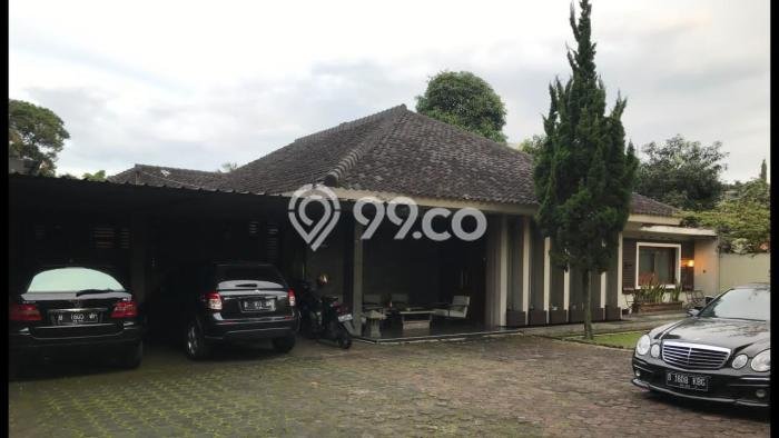 Rumah Luxury Modern Tanpa Renovasi di Setiabudi Bandung Rumah Luxury Modern Tanpa Renovasi di Setiabudi Bandung