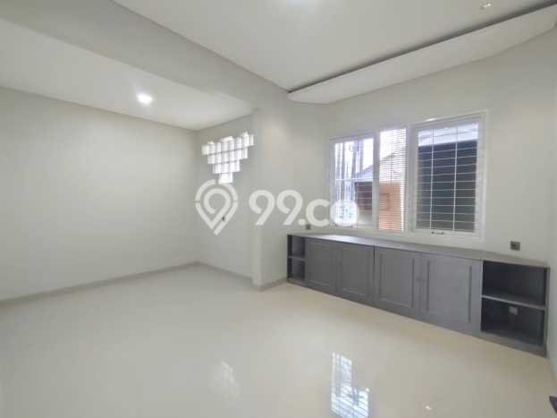 Dijual Hunian Rumah Terawat 3 Kamar di Taman Holis Indah, Bandung Dijual Hunian Rumah Terawat 3 Kamar di Taman Holis Indah, Bandung