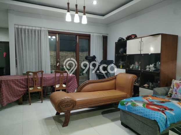 Rumah Mewah LB 160m2 Siap Huni Desain Elegan di Geger Kalong, Bandung Rumah Mewah LB 160m2 Siap Huni Desain Elegan di Geger Kalong, Bandung