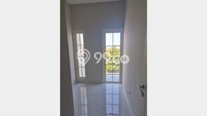 Jual Rumah Strategis Bagus Punya 3 KT di Tenggilis Mejoyo Surabaya SHM Jual Rumah Strategis Bagus Punya 3 KT di Tenggilis Mejoyo Surabaya SHM