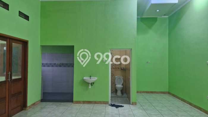 Disewakan Cepat Rumah Kondisi Bagus di Area Cakung, Jakarta Timur Disewakan Cepat Rumah Kondisi Bagus di Area Cakung, Jakarta Timur