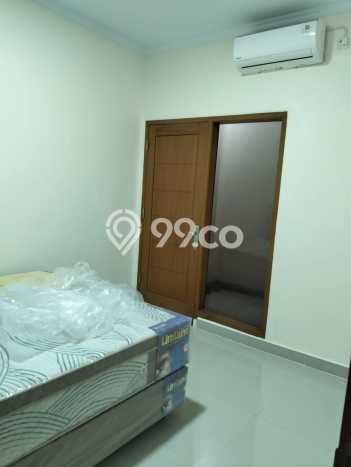 For Sale Rumah 4 Kamar Lokasi Ideal Bagus dan Strategis di Cakung For Sale Rumah 4 Kamar Lokasi Ideal Bagus dan Strategis di Cakung