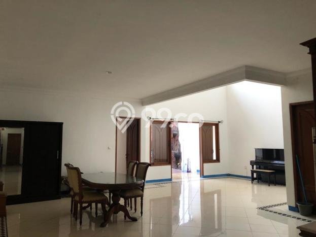 Rumah Eksklusif Siap Huni LT 236m2 di Duren Sawit, Jakarta Timur Rumah Eksklusif Siap Huni LT 236m2 di Duren Sawit, Jakarta Timur