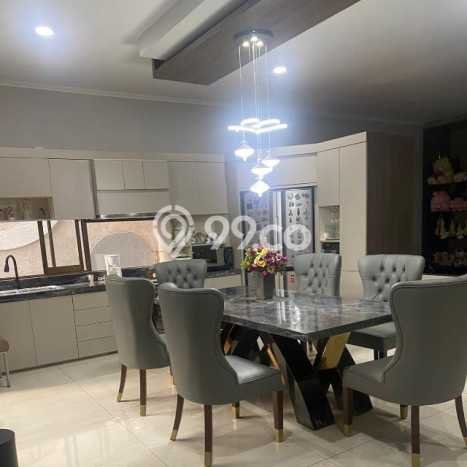 Rumah Mewah LB 600m2 Siap Huni Desain Elegan di Singgasana, Bandung Rumah Mewah LB 600m2 Siap Huni Desain Elegan di Singgasana, Bandung