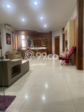 Rumah Mewah LB 600m2 Siap Huni Desain Elegan di Singgasana, Bandung Rumah Mewah LB 600m2 Siap Huni Desain Elegan di Singgasana, Bandung