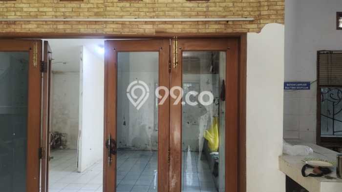 Dijual Rumah 4 Kamar Lokasi Ideal Nyaman dan Strategis di Babakan Ciparay Dijual Rumah 4 Kamar Lokasi Ideal Nyaman dan Strategis di Babakan Ciparay