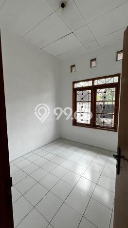 Disewakan! Rumah 2 Kamar Tidur &
2 Kamar Mandi di Taman Kopo Indah, Bandung Disewakan! Rumah 2 Kamar Tidur &
2 Kamar Mandi di Taman Kopo Indah, Bandung