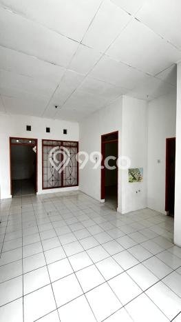 Disewakan! Rumah 2 Kamar Tidur &
2 Kamar Mandi di Taman Kopo Indah, Bandung Disewakan! Rumah 2 Kamar Tidur &
2 Kamar Mandi di Taman Kopo Indah, Bandung