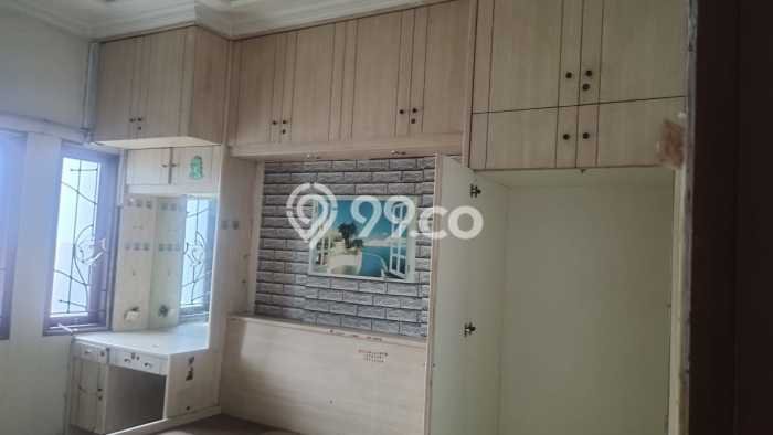 Dijual Rumah 4 Kamar Lokasi Ideal Nyaman dan Strategis di Babakan Ciparay Dijual Rumah 4 Kamar Lokasi Ideal Nyaman dan Strategis di Babakan Ciparay