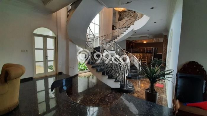Ready to Use! Luxury House LT 384m2 Desain Elegan di Pasir Luyu Ready to Use! Luxury House LT 384m2 Desain Elegan di Pasir Luyu