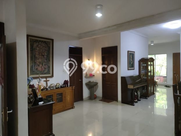 Lokasi strategis! Rumah siap pakai disewakan di Semanan LB 360m2 Lokasi strategis! Rumah siap pakai disewakan di Semanan LB 360m2