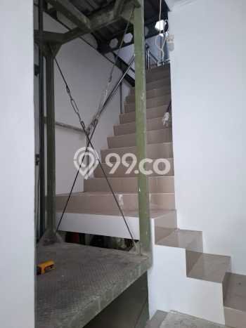 Rumah Mewah Dijual LT 114m2 di Kebon Jeruk, Jakarta Barat Rumah Mewah Dijual LT 114m2 di Kebon Jeruk, Jakarta Barat