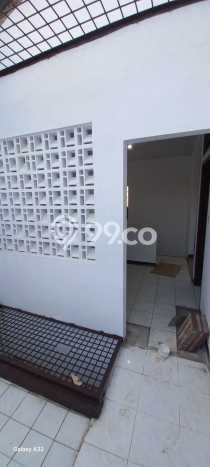 For Sale Hunian Rumah Terawat 3 KT di Duri Kosambi, Jakarta Barat For Sale Hunian Rumah Terawat 3 KT di Duri Kosambi, Jakarta Barat