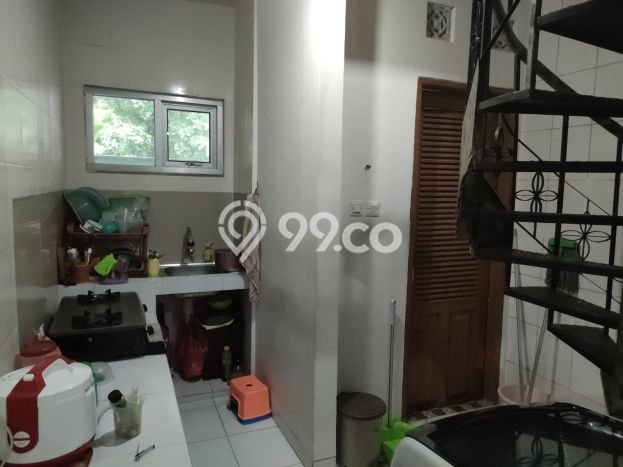 Lokasi strategis! Rumah siap pakai disewakan di Semanan LB 360m2 Lokasi strategis! Rumah siap pakai disewakan di Semanan LB 360m2