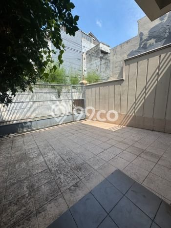 Rumah Luxury Modern Tanpa Renovasi di Cideng Jakarta Pusat Rumah Luxury Modern Tanpa Renovasi di Cideng Jakarta Pusat