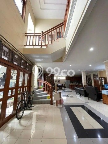Dijual Rumah Premium dengan Fasilitas Sekitar Komplit di Cilandak, Jakarta Selatan Dijual Rumah Premium dengan Fasilitas Sekitar Komplit di Cilandak, Jakarta Selatan