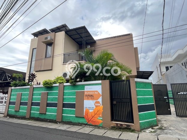 Dijual Cepat Rumah Bagus Siap Huni LB 162m2 di Pasar Rebo, Jakarta Timur Dijual Cepat Rumah Bagus Siap Huni LB 162m2 di Pasar Rebo, Jakarta Timur