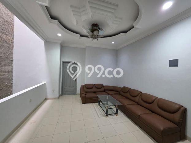Jarang Ada! Rumah Sewa 4 Kamar Nyaman Siap Huni Glodok Jarang Ada! Rumah Sewa 4 Kamar Nyaman Siap Huni Glodok