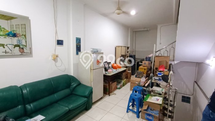 Hunian Elit LB 240m2 Siap Pakai Desain Elegan di Glodok, Jakarta Pusat Hunian Elit LB 240m2 Siap Pakai Desain Elegan di Glodok, Jakarta Pusat
