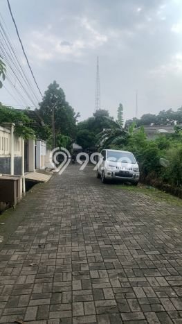 Rumah Elit Modern Siap Huni di Joglo Jakarta Barat Rumah Elit Modern Siap Huni di Joglo Jakarta Barat