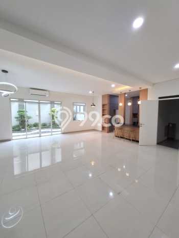Rumah Luxury Modern Tanpa Renovasi di Kota Baru Parahyangan Bandung Rumah Luxury Modern Tanpa Renovasi di Kota Baru Parahyangan Bandung