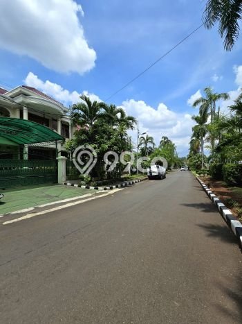 Rumah Elit Modern Tanpa Renovasi di Pondok Kelapa Jakarta Timur Rumah Elit Modern Tanpa Renovasi di Pondok Kelapa Jakarta Timur