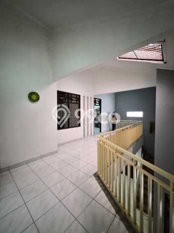 Jual Rumah Luas Megah Dengan View Eksklusif di Jatiwaringin, Bekasi Jual Rumah Luas Megah Dengan View Eksklusif di Jatiwaringin, Bekasi