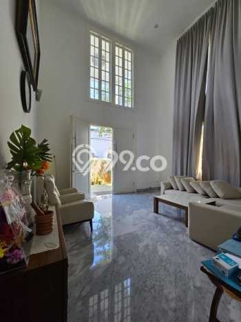 Hunian Mewah LB 650m2 Siap Huni Desain Elegan di Condet, Jakarta Timur Hunian Mewah LB 650m2 Siap Huni Desain Elegan di Condet, Jakarta Timur