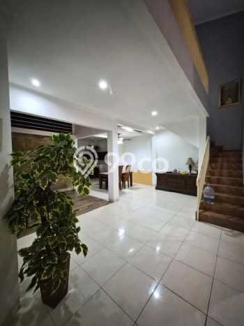 Jual Rumah Luas Megah Dengan View Eksklusif di Jatiwaringin, Bekasi Jual Rumah Luas Megah Dengan View Eksklusif di Jatiwaringin, Bekasi
